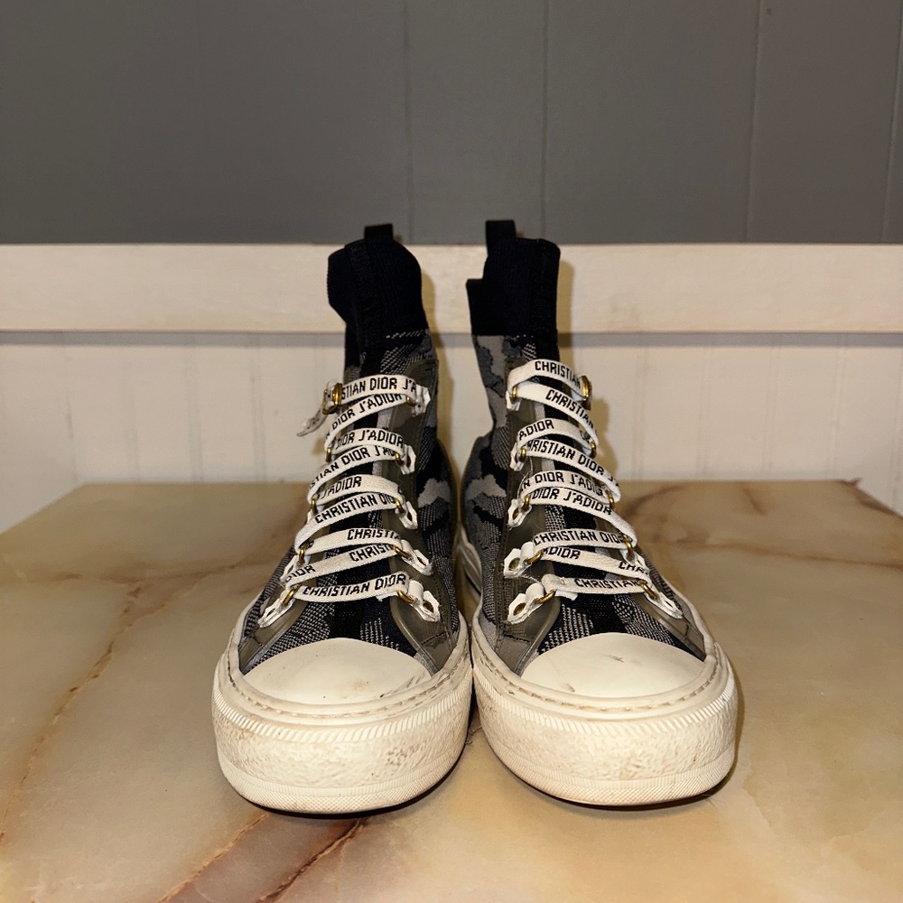 Walkin’ Christian Dior Sneakers